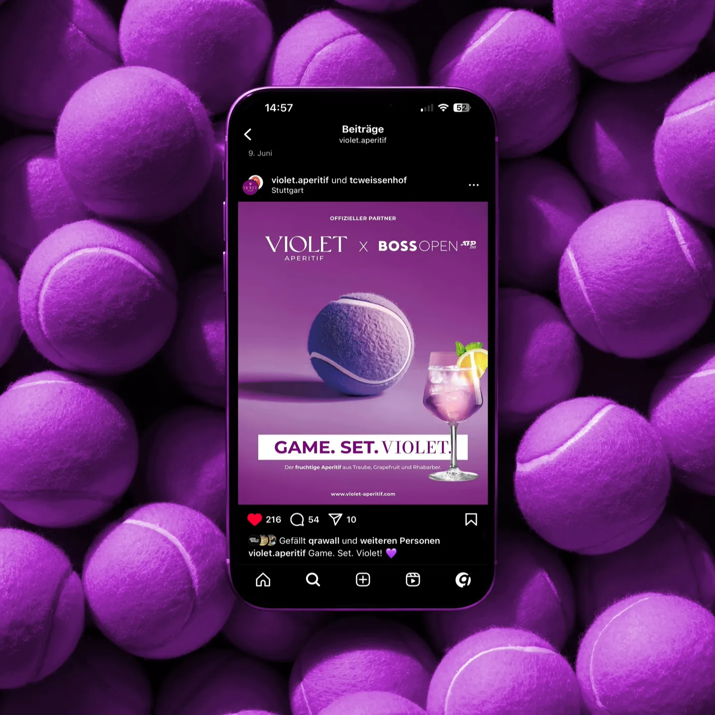 Instagram-Post-Design für Violet mit aufmerksamkeitsstarkem Visual und Slogan